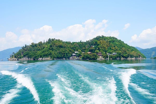 びわ湖に浮かぶ・神秘の島”竹生島”上陸!初詣クルーズ【三日市・河内長野・富田林・藤井寺発】1